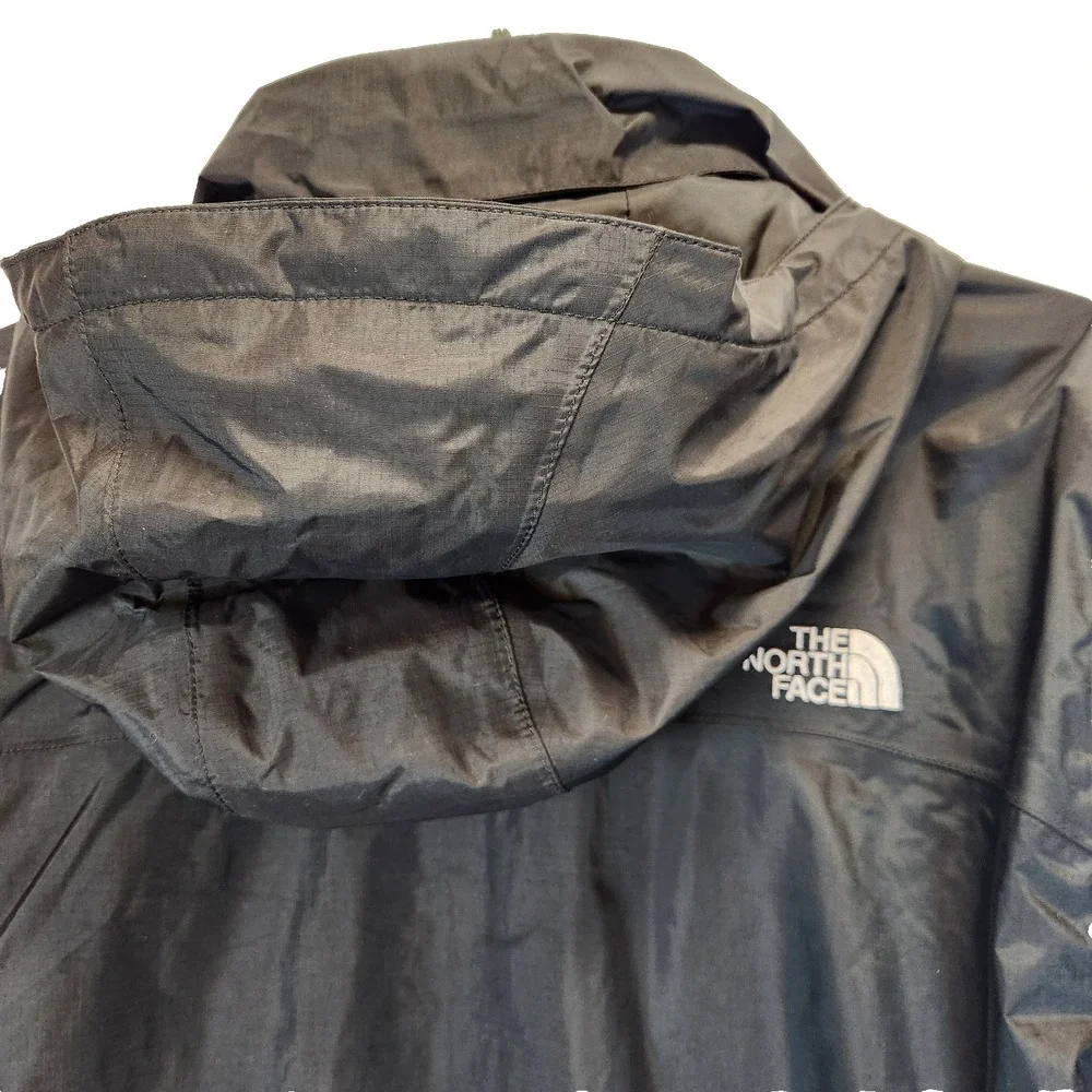 The North Face HyVent 2.5L Men`s Rain Jacket Black Summit Series Size L Hooded